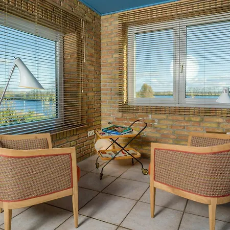 A Design Retreat With Views Of The Eider 펜션
